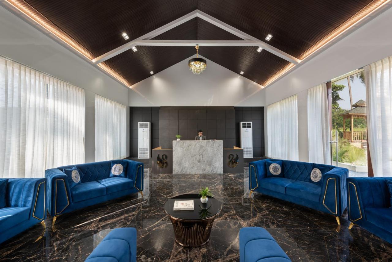 Paramount Riverfront Resort & Spa, Карджат Екстериор снимка
